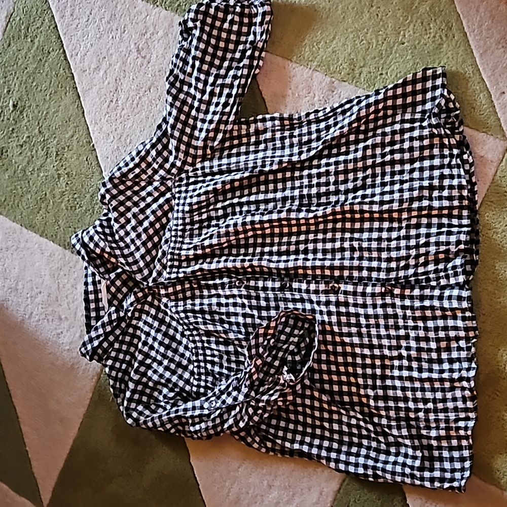 Black and white gingham button up blouse